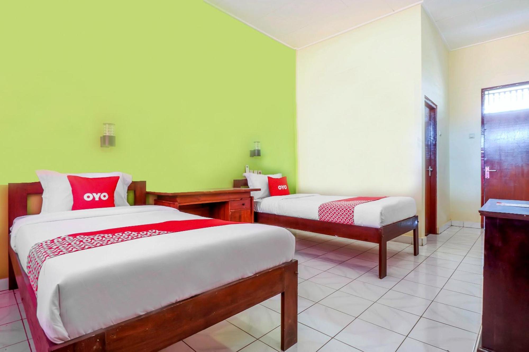Oyo 2184 Nan Berlian Inn Legian Esterno foto