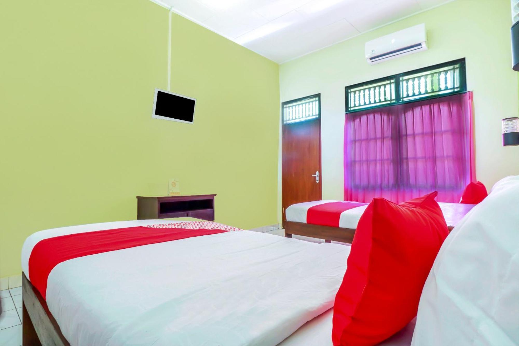 Oyo 2184 Nan Berlian Inn Legian Esterno foto
