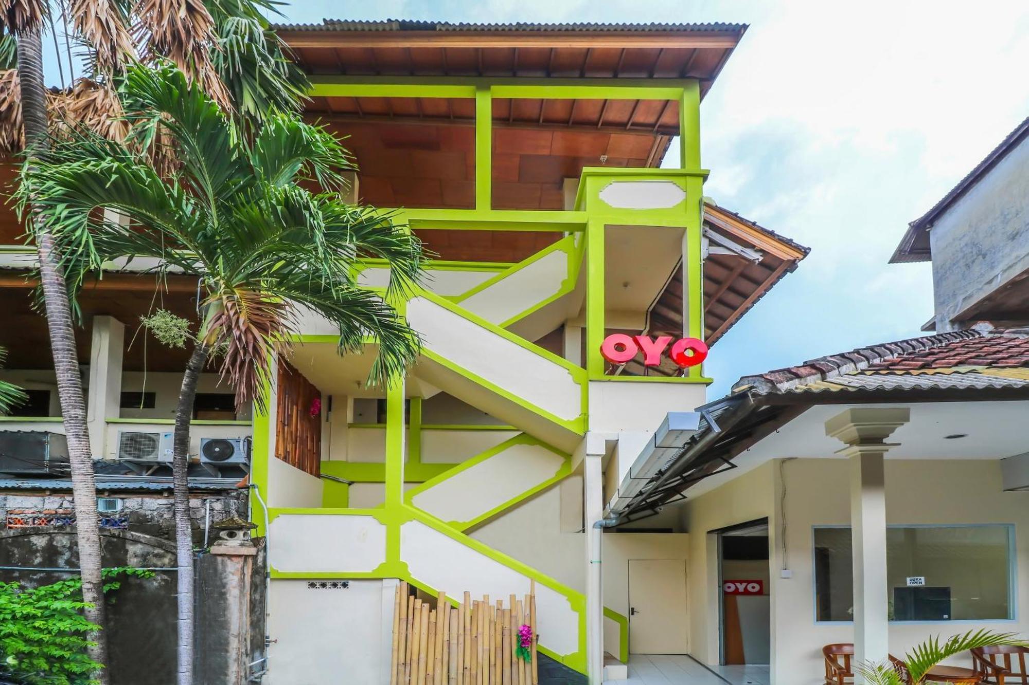 Oyo 2184 Nan Berlian Inn Legian Esterno foto