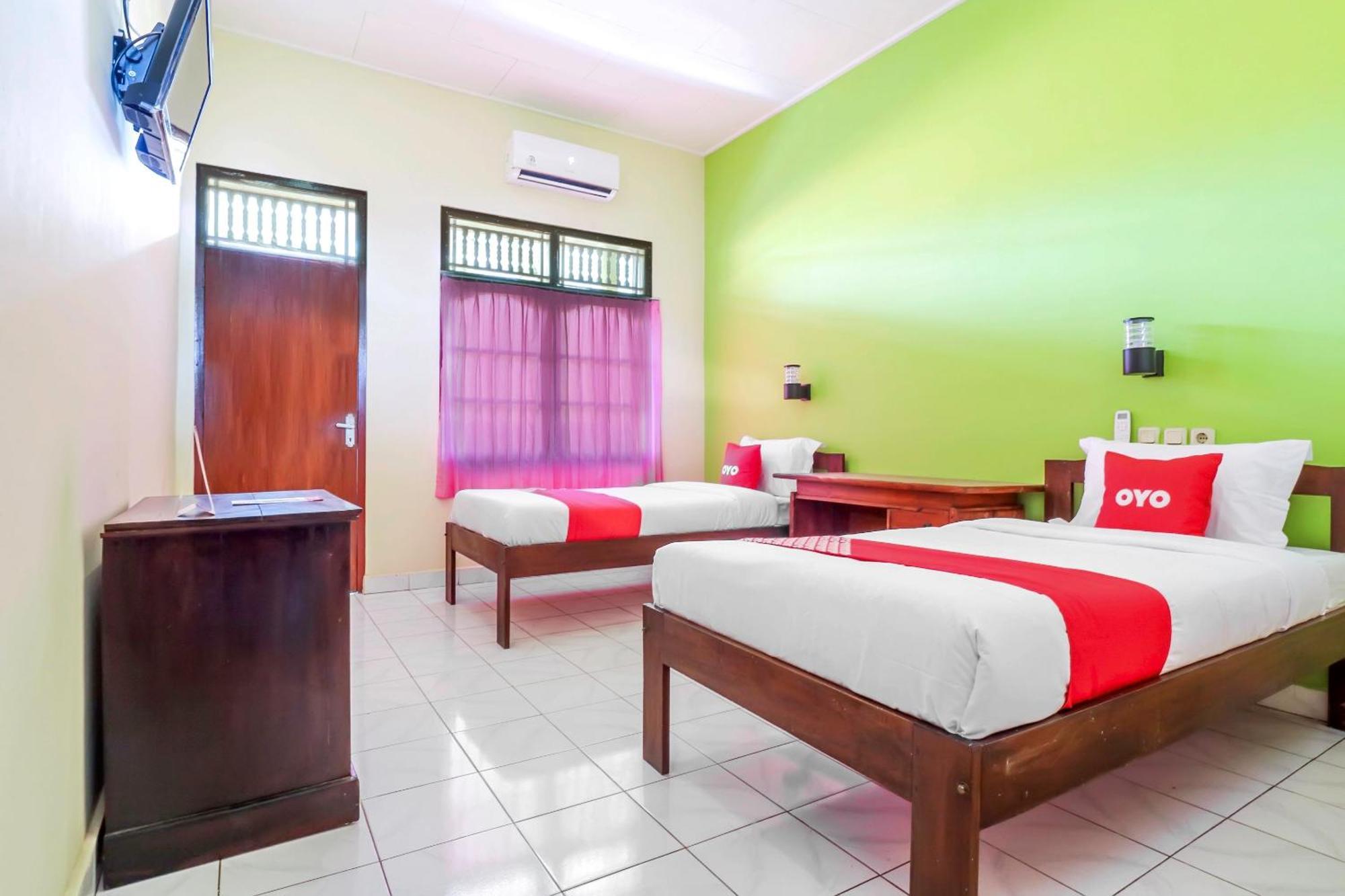 Oyo 2184 Nan Berlian Inn Legian Esterno foto