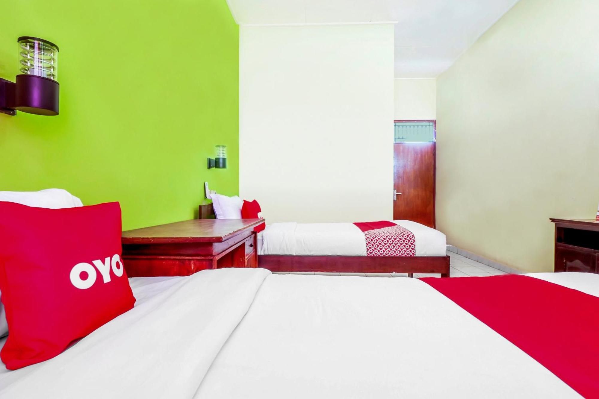 Oyo 2184 Nan Berlian Inn Legian Esterno foto